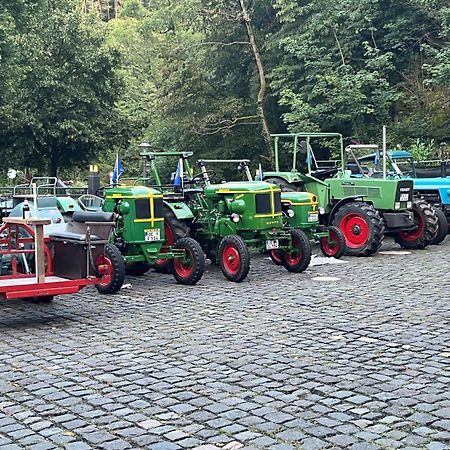 Landgasthof Zur Burg Grenzau ヘール・グレンツハウゼン エクステリア 写真