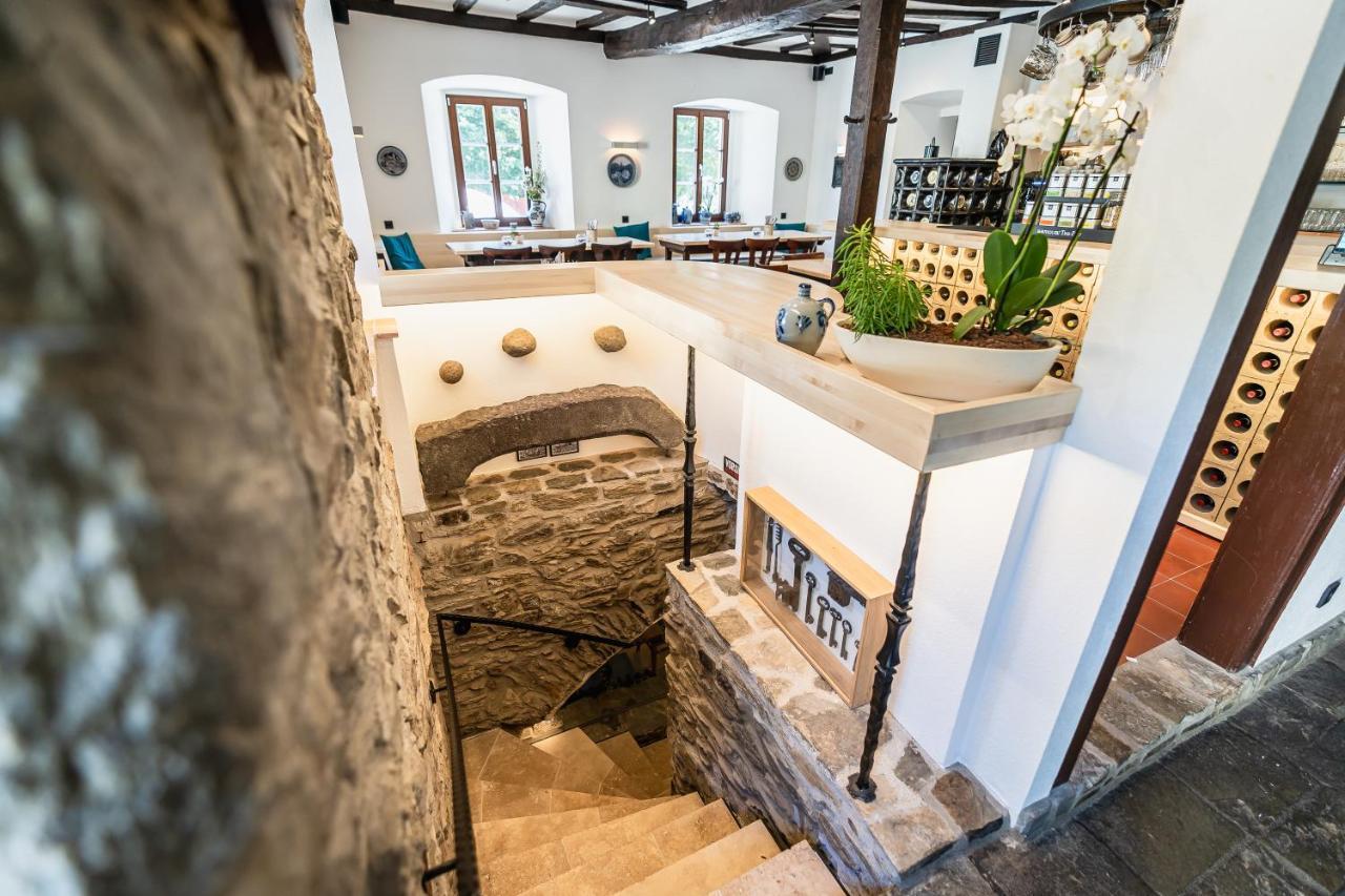 Landgasthof Zur Burg Grenzau ヘール・グレンツハウゼン エクステリア 写真