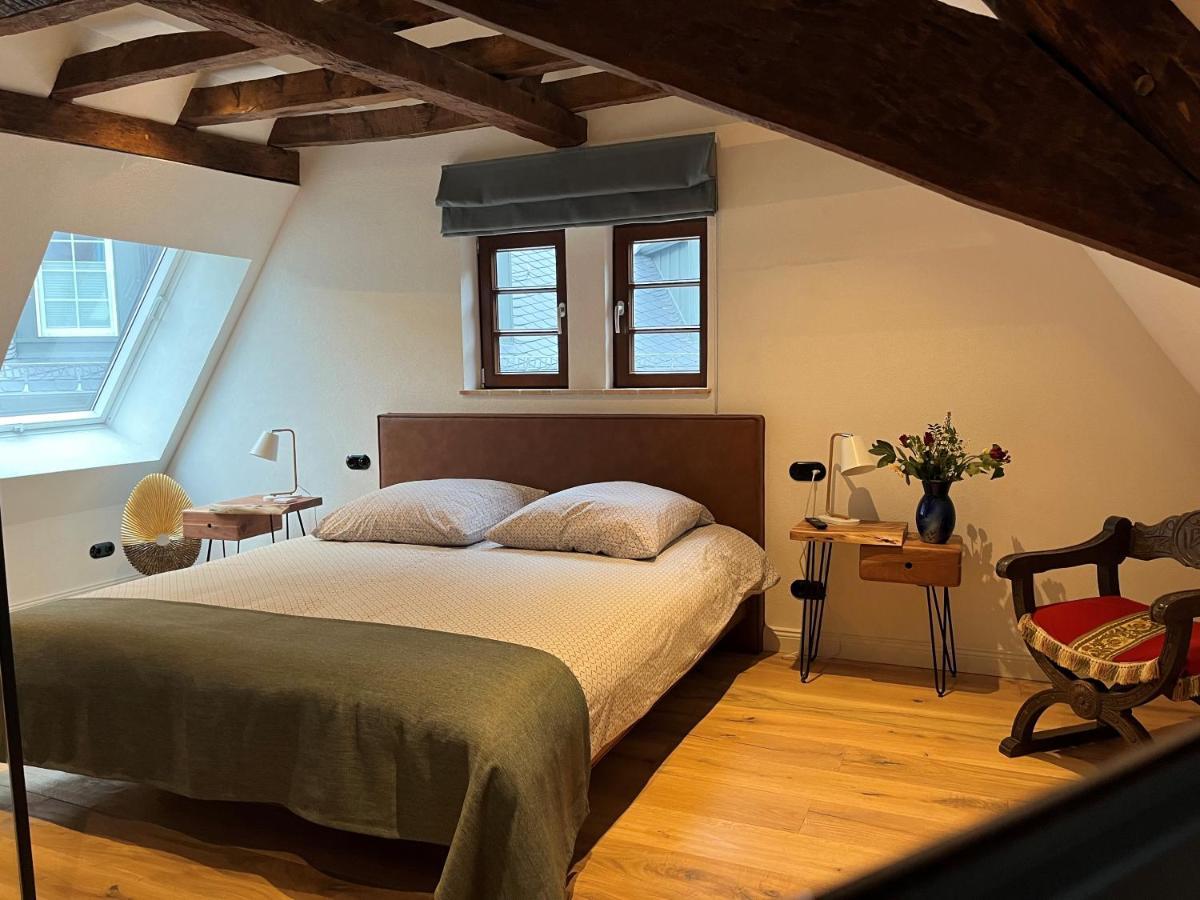 Landgasthof Zur Burg Grenzau ヘール・グレンツハウゼン エクステリア 写真
