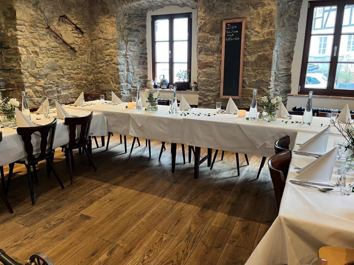 Landgasthof Zur Burg Grenzau ヘール・グレンツハウゼン エクステリア 写真